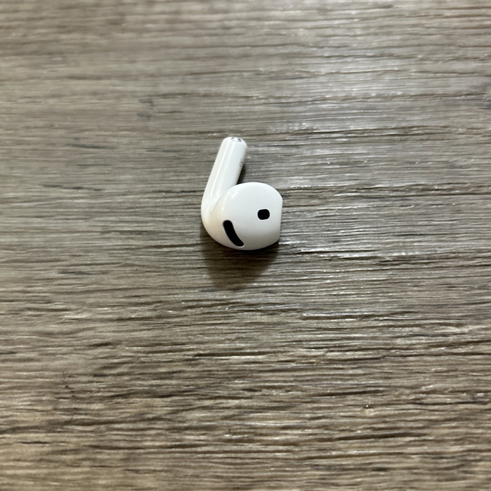 Apple AirPods 4 ANC Active Noise Cancelation Replacement Right Side Only - A3055 - Picture 3 of 3